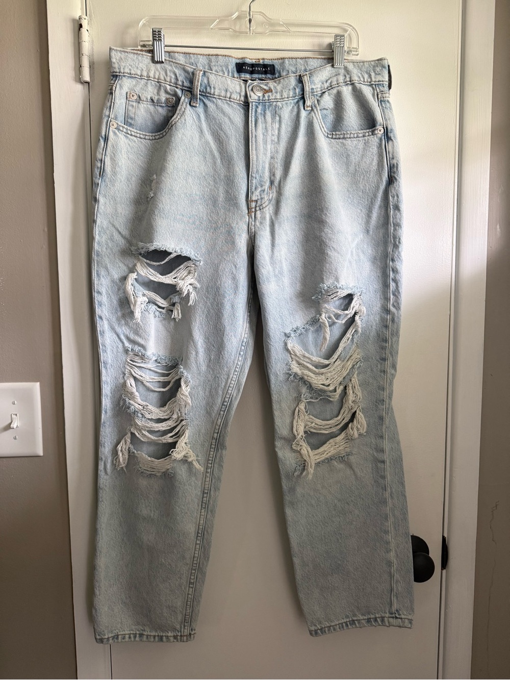 Aeropostale Distressed Light Blue Mom Jeans, Size 14